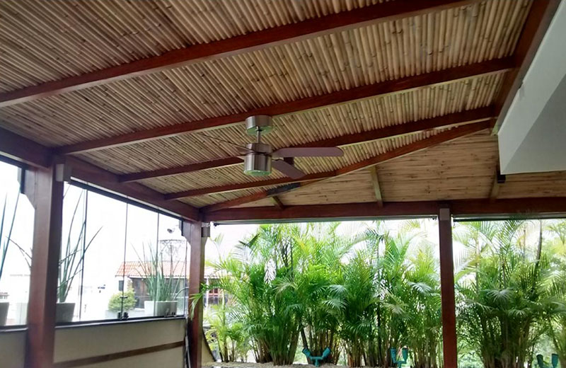 Forro de bambu – Cobertura – Rua General Ivan Raposo – Jardim Oceânico - Barra