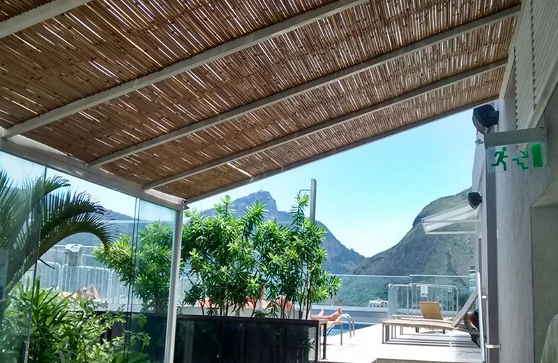 Forro de bambu – Bar da Piscina - Cobertura Hotel Ipanema Plaza - Ipanema
